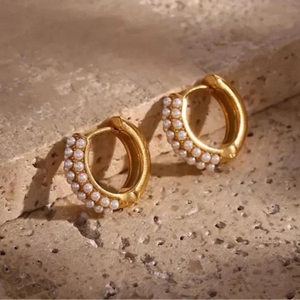 NEW PEARL 18K GOLD HOOP EARRINGS, NICE EARRINGS, CUTE EARRINGS. - Picture 5 of 7